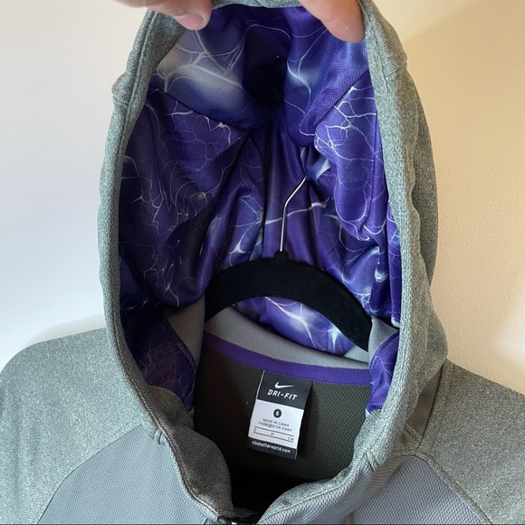 Nike Lebron James Jacket - Picture 7 of 11